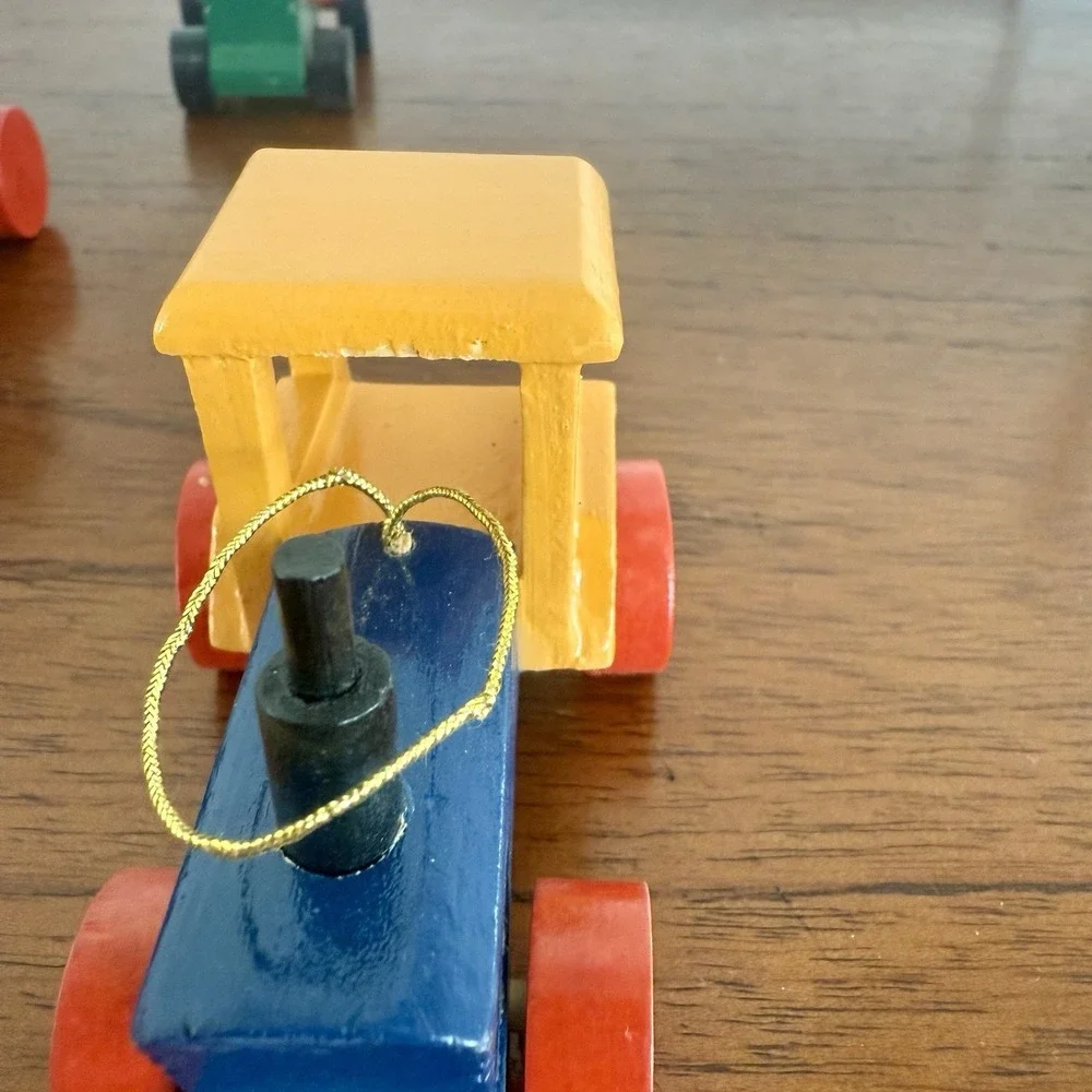 Wood Truck Ornaments Colorful Christmas Tree Holiday‎ Decoration Set Of 4.